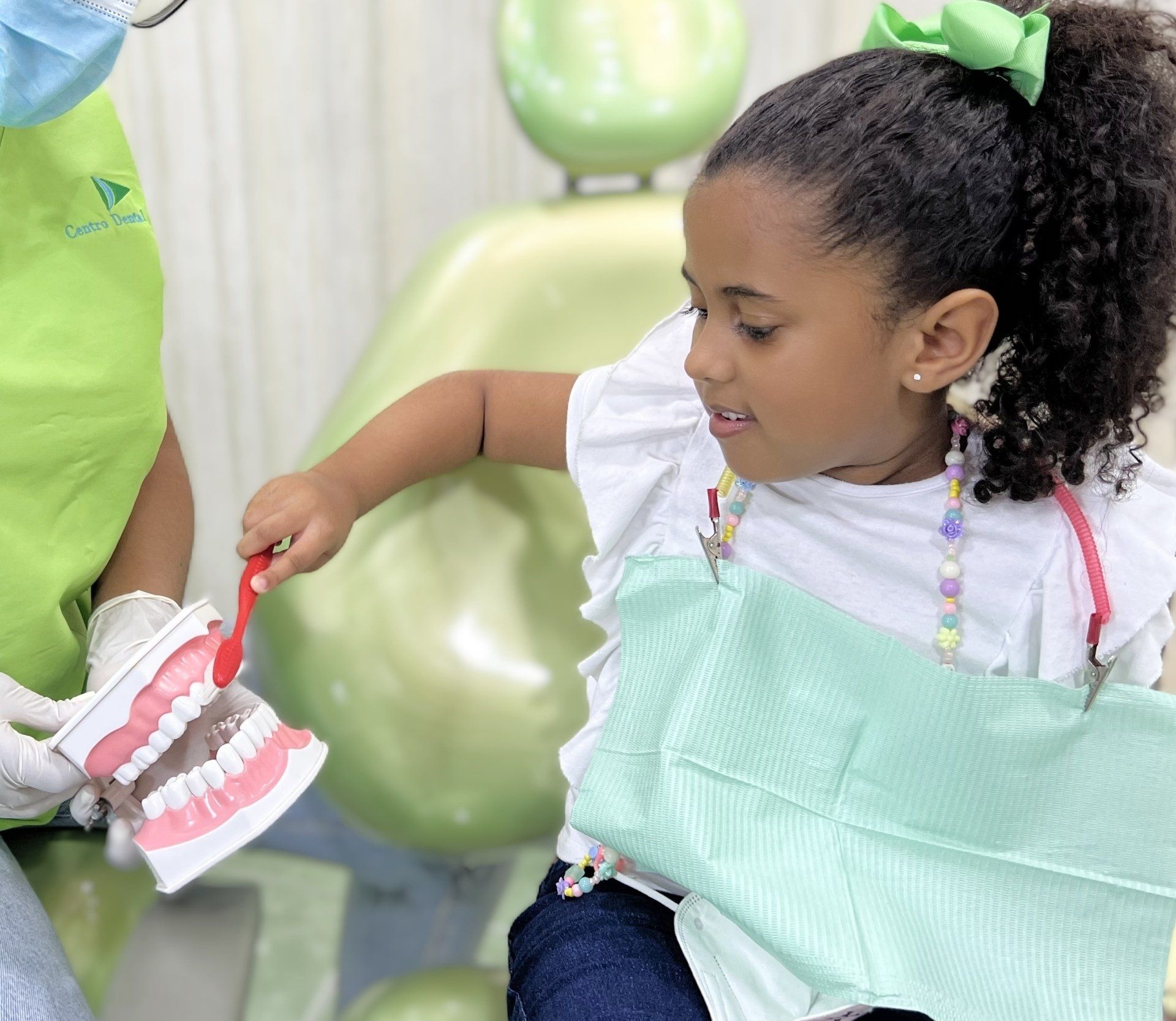 Atención especializada en Centro Dental Cibao